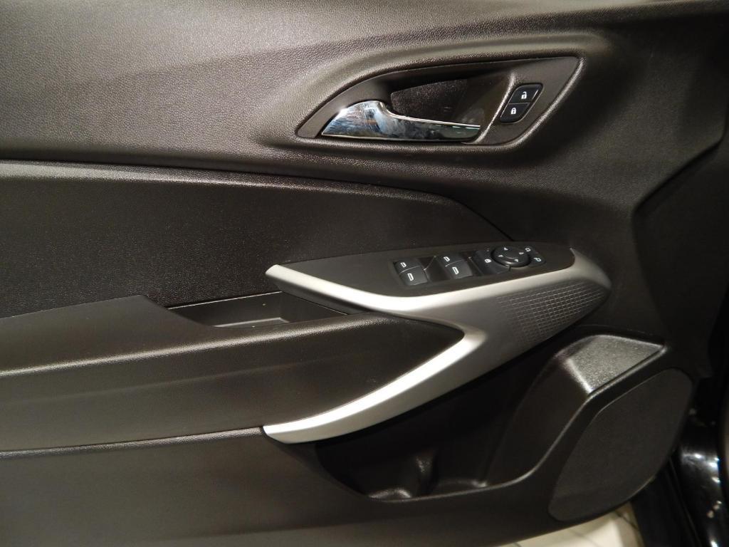 used 2025 Chevrolet Trax car, priced at $20,995