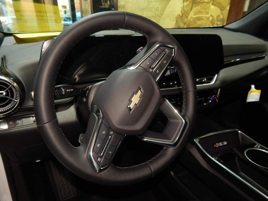used 2025 Chevrolet Equinox car, priced at $28,995