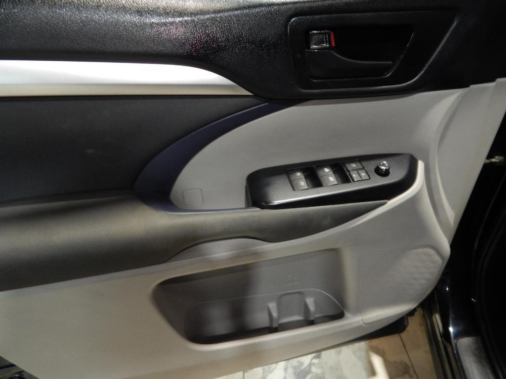 used 2018 Toyota Highlander car, priced at $14,995