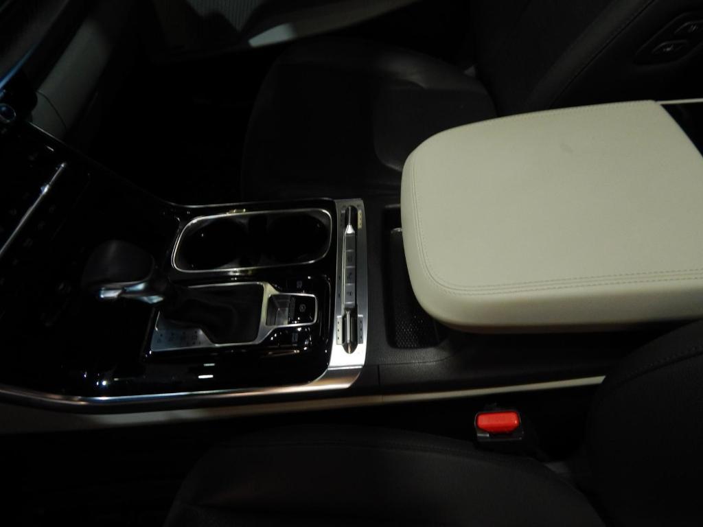 used 2024 Kia Carnival car, priced at $36,995