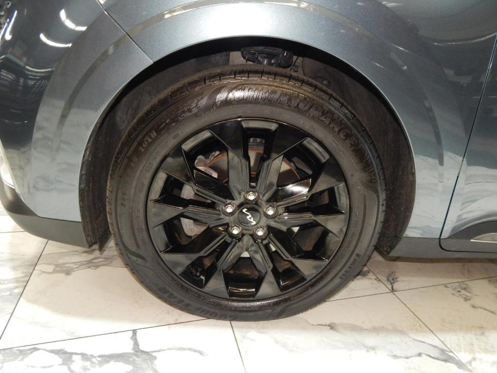 used 2024 Kia Carnival car, priced at $36,995