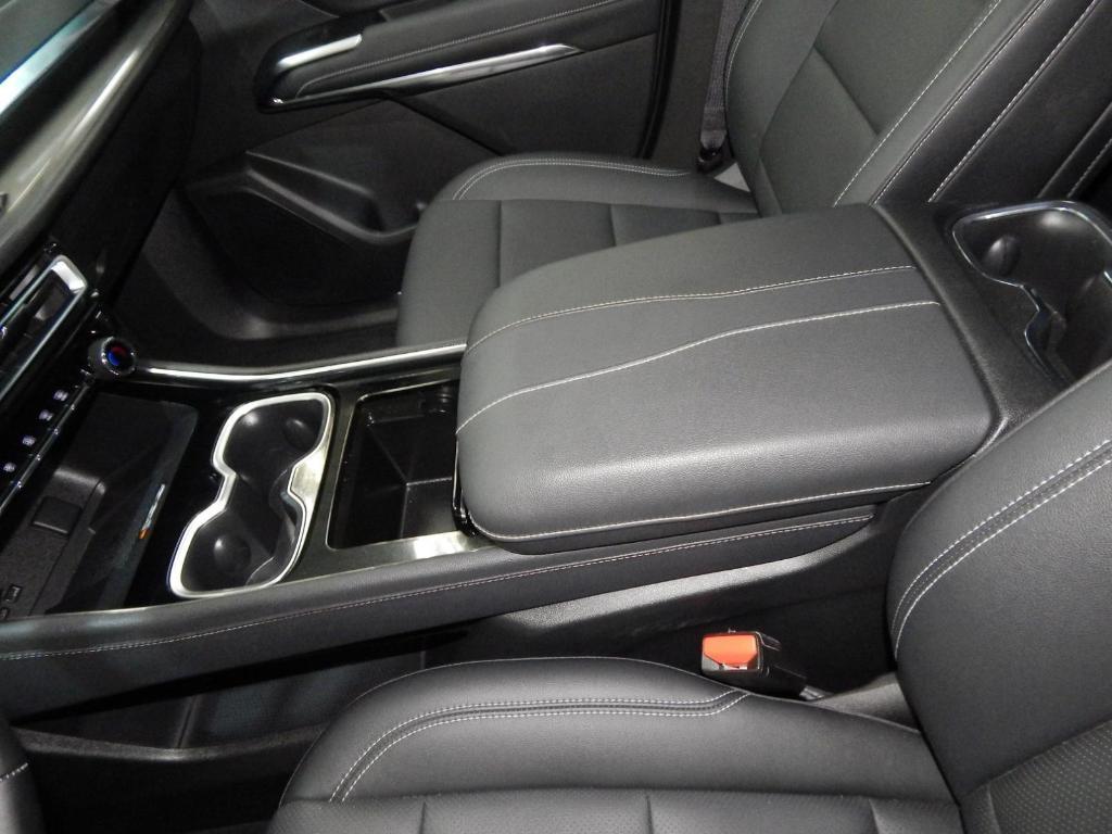 used 2024 Chevrolet Traverse car, priced at $33,985