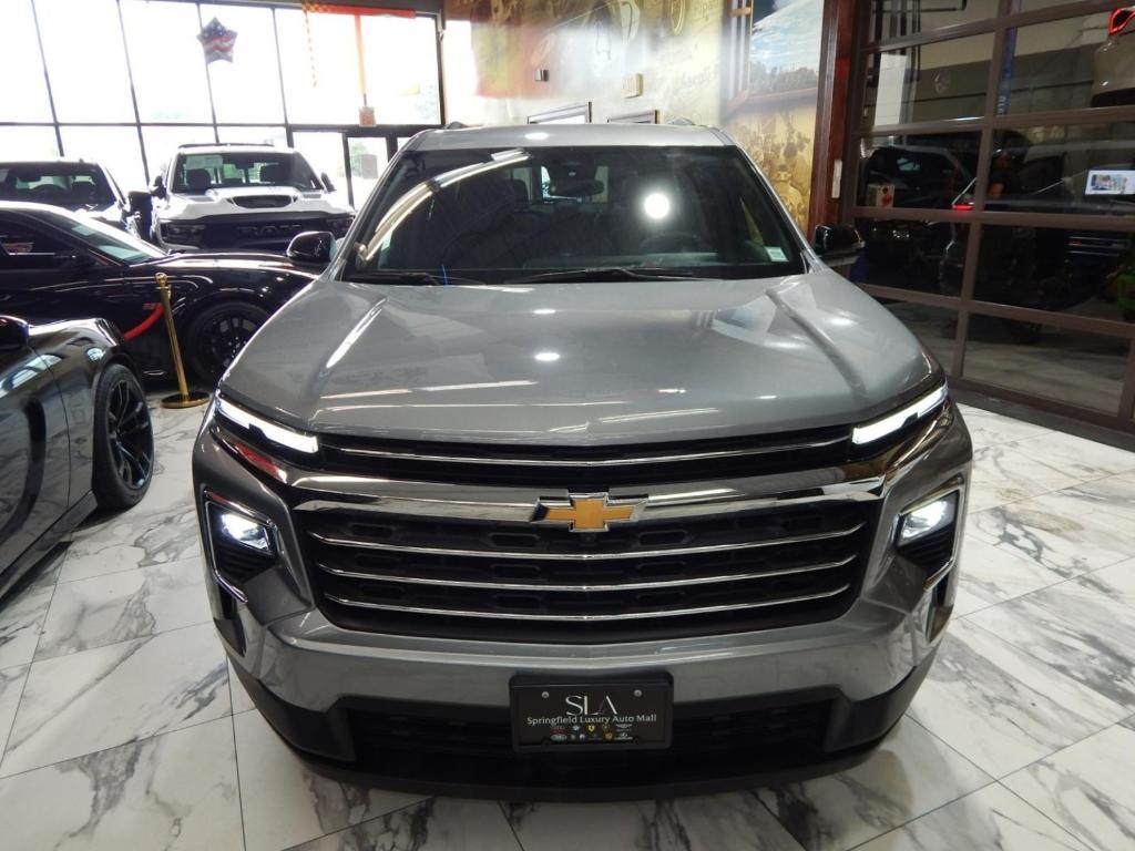 used 2024 Chevrolet Traverse car, priced at $33,985