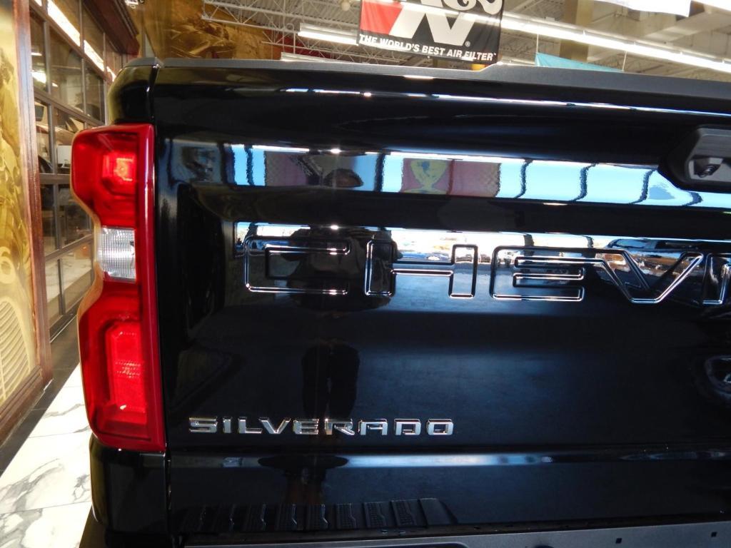 used 2025 Chevrolet Silverado 1500 car, priced at $53,995