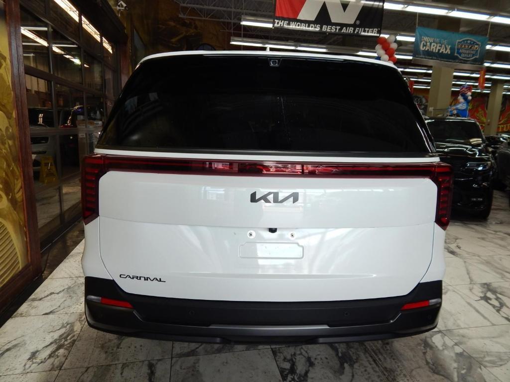 used 2025 Kia Carnival car, priced at $48,995
