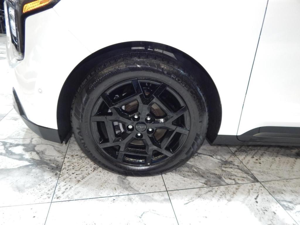 used 2025 Kia Carnival car, priced at $48,995