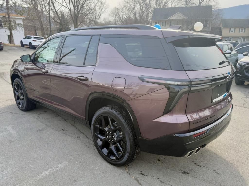 used 2024 Chevrolet Traverse car, priced at $46,995