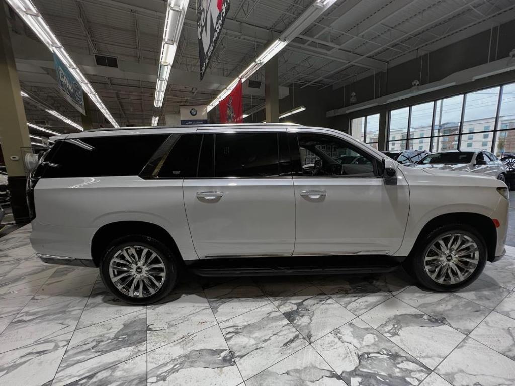used 2022 Cadillac Escalade ESV car, priced at $64,995