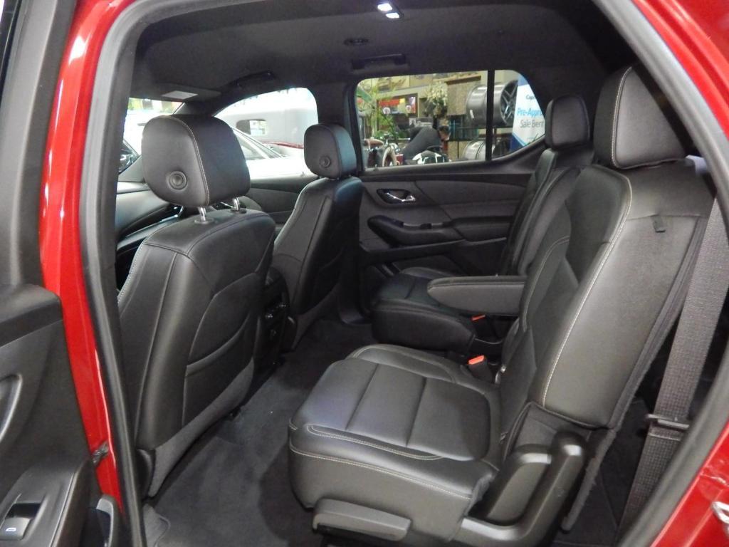 used 2023 Chevrolet Traverse car, priced at $27,285