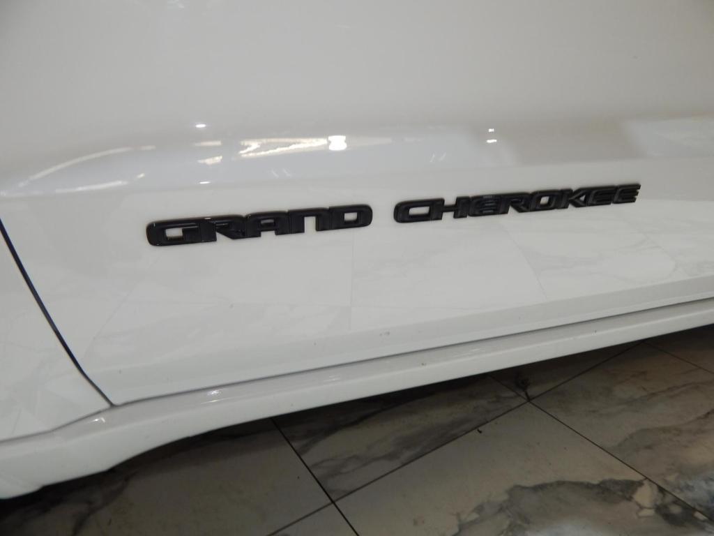 used 2021 Jeep Grand Cherokee car, priced at $21,995