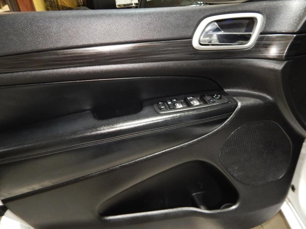 used 2021 Jeep Grand Cherokee car, priced at $21,995