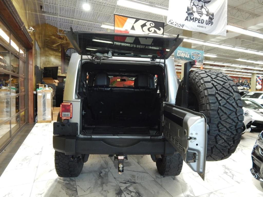 used 2015 Jeep Wrangler Unlimited car, priced at $18,995