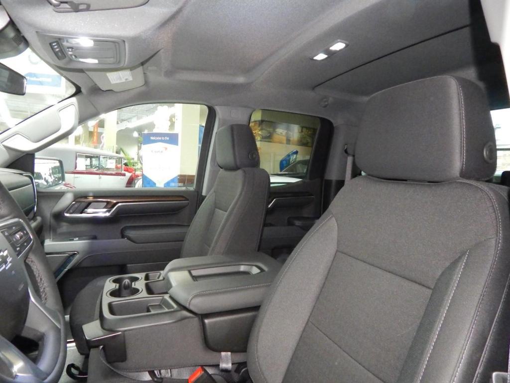 used 2025 Chevrolet Silverado 1500 car, priced at $44,998