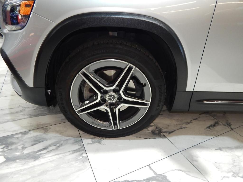 used 2022 Mercedes-Benz GLB 250 car, priced at $30,000