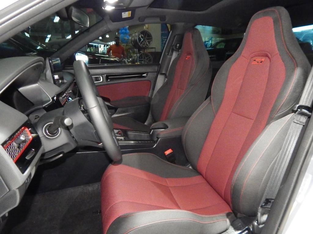 used 2024 Honda Civic Si car, priced at $25,995