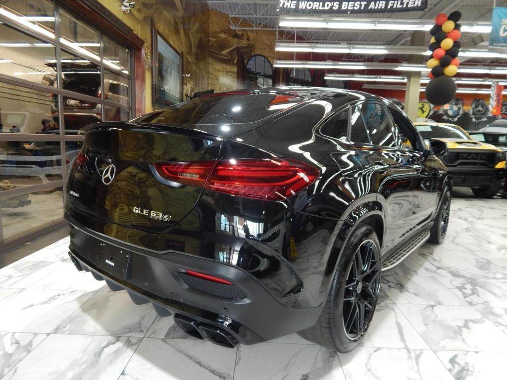 used 2024 Mercedes-Benz AMG GLE 63 car, priced at $107,995