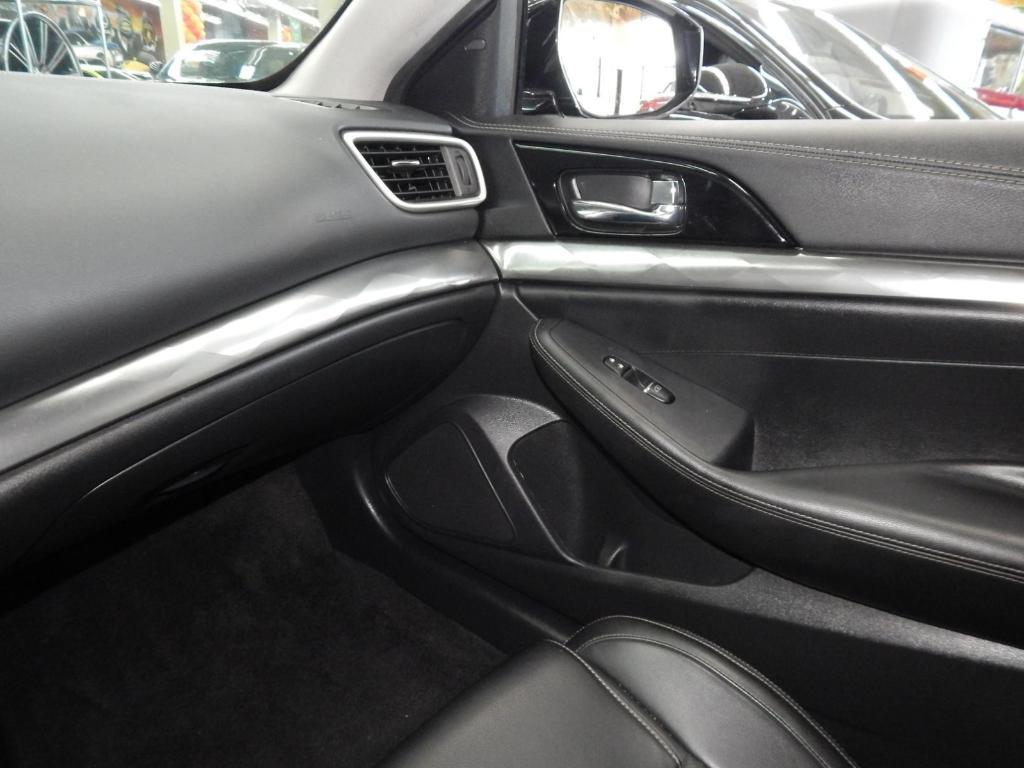 used 2020 Nissan Maxima car, priced at $18,995