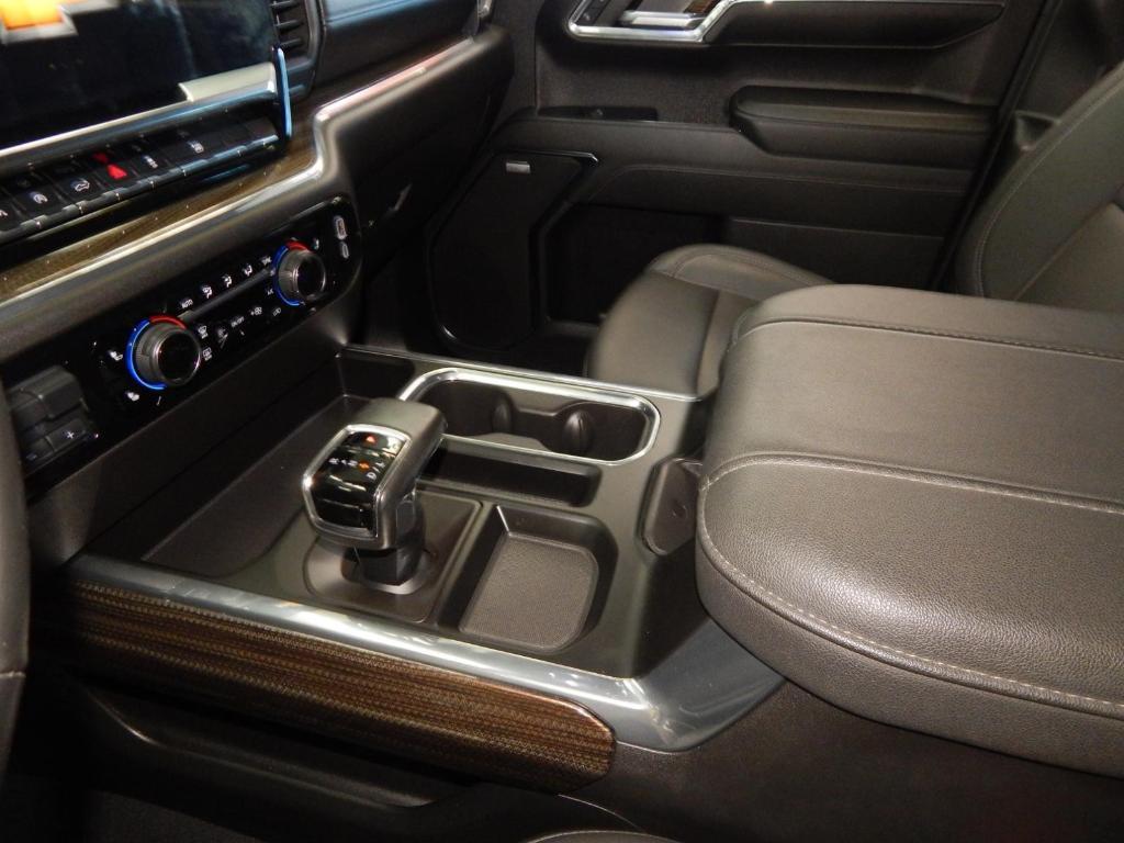 used 2024 Chevrolet Silverado 1500 car, priced at $41,598