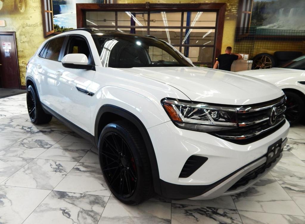 used 2021 Volkswagen Atlas Cross Sport car, priced at $18,995