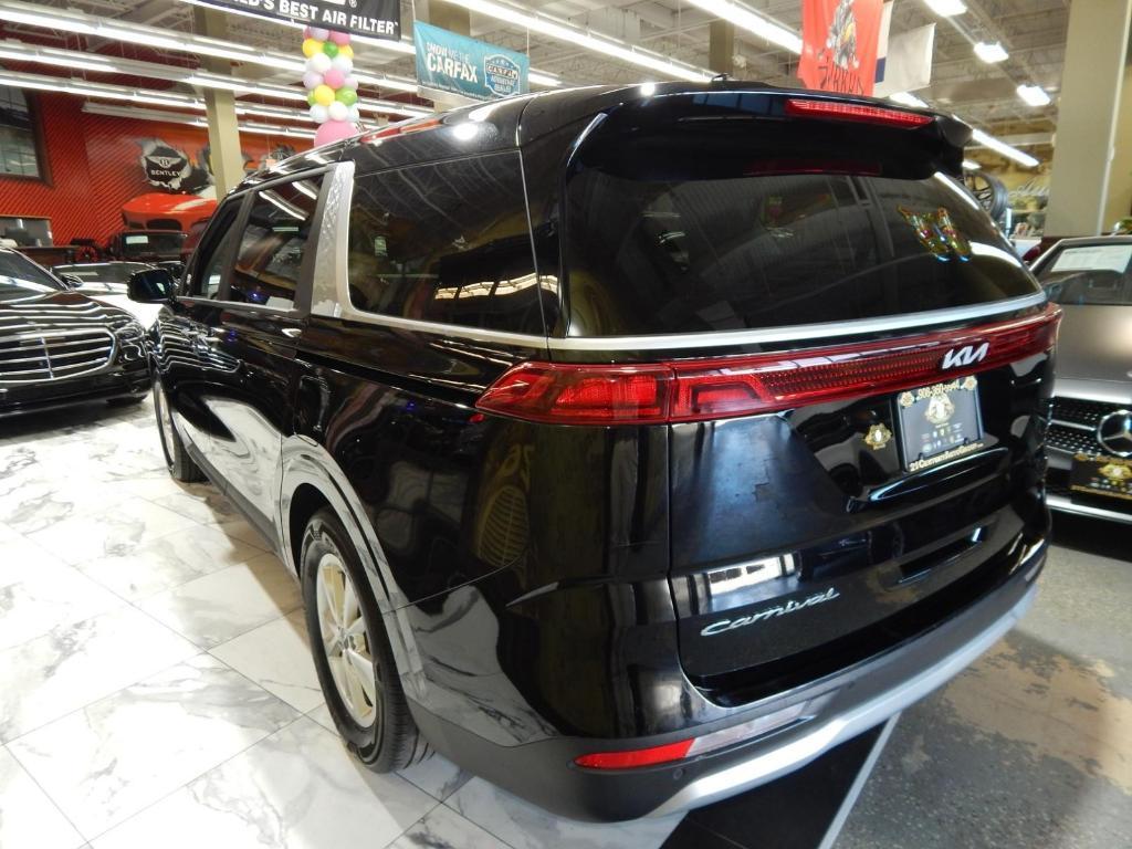 used 2022 Kia Carnival car, priced at $18,989