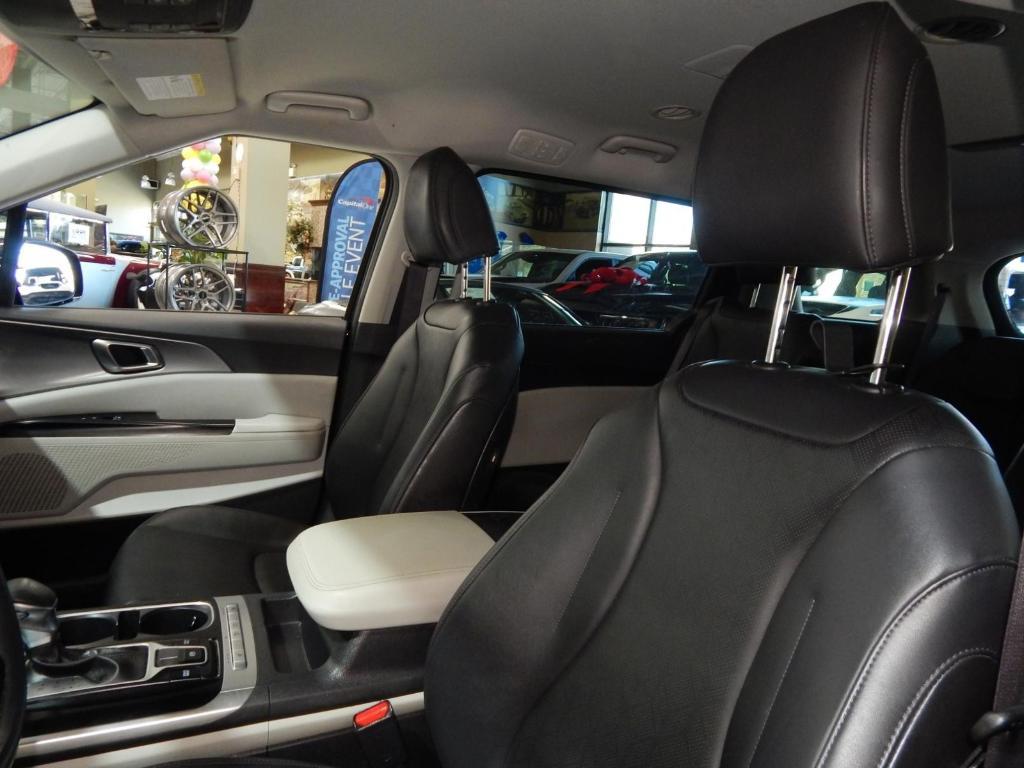 used 2022 Kia Carnival car, priced at $18,989