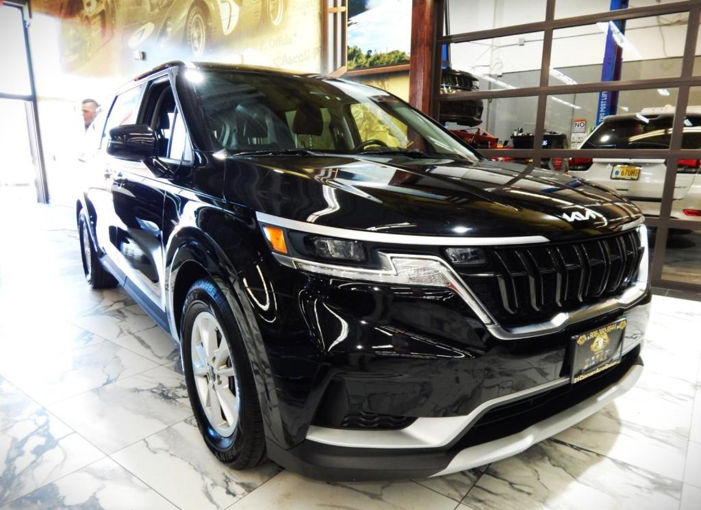 used 2022 Kia Carnival car, priced at $18,989