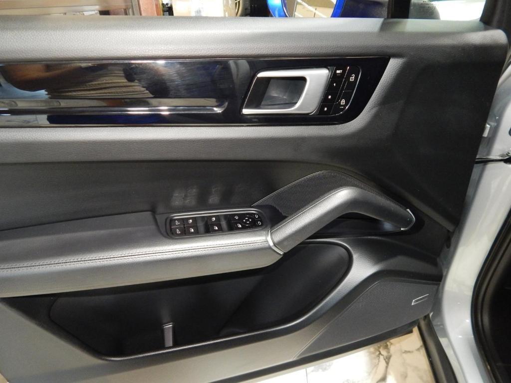 used 2021 Porsche Cayenne car, priced at $51,995