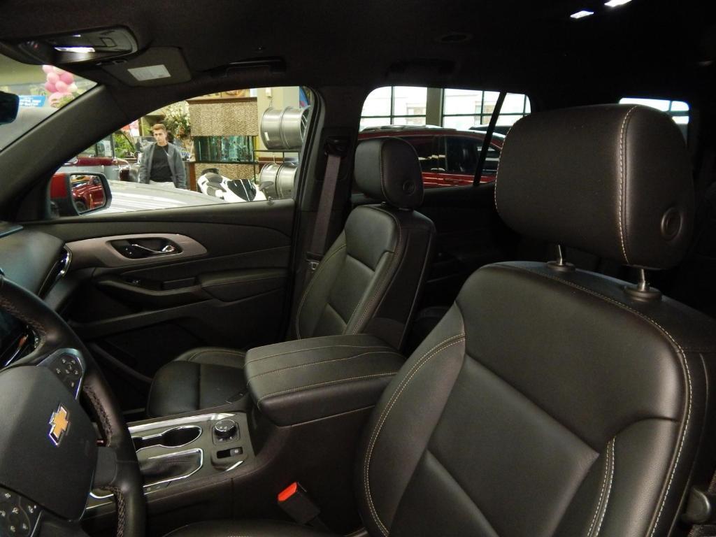 used 2023 Chevrolet Traverse car, priced at $26,895