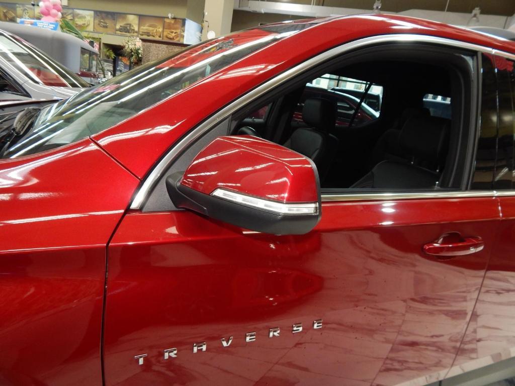 used 2023 Chevrolet Traverse car, priced at $26,895