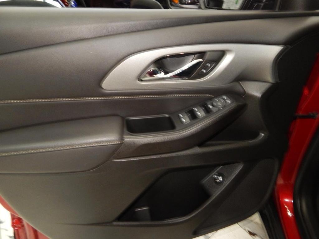 used 2023 Chevrolet Traverse car, priced at $26,895