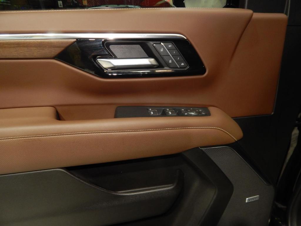 used 2025 Chevrolet Suburban car, priced at $85,995