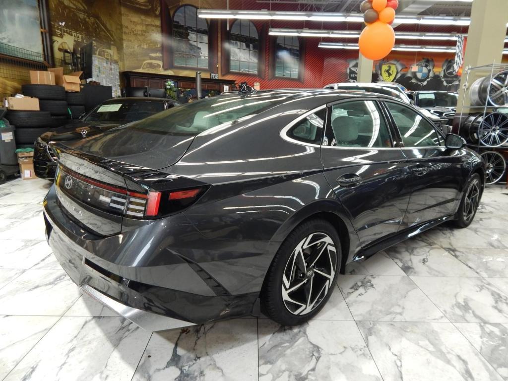 used 2025 Hyundai Sonata car, priced at $25,895