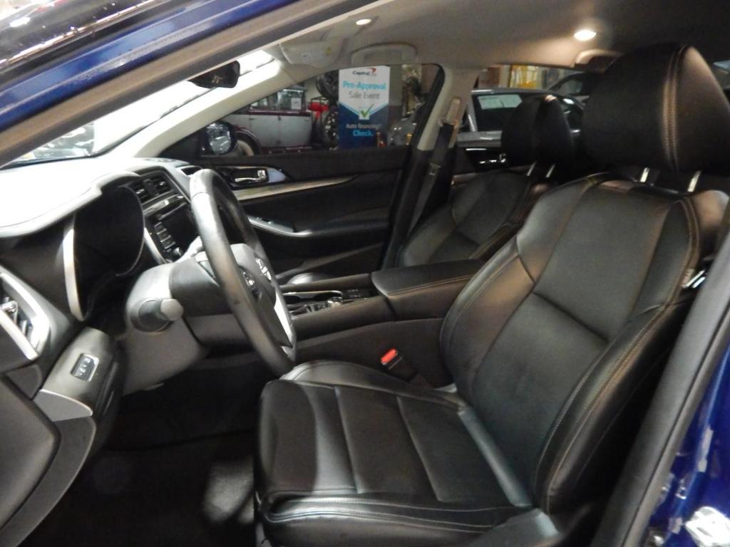 used 2023 Nissan Maxima car, priced at $24,995