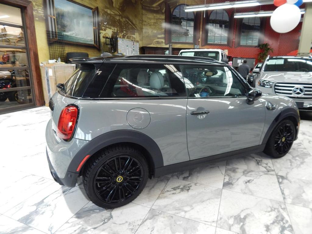used 2022 MINI SE Hardtop car, priced at $21,995