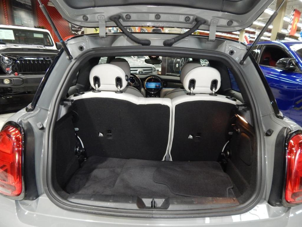 used 2022 MINI SE Hardtop car, priced at $21,995