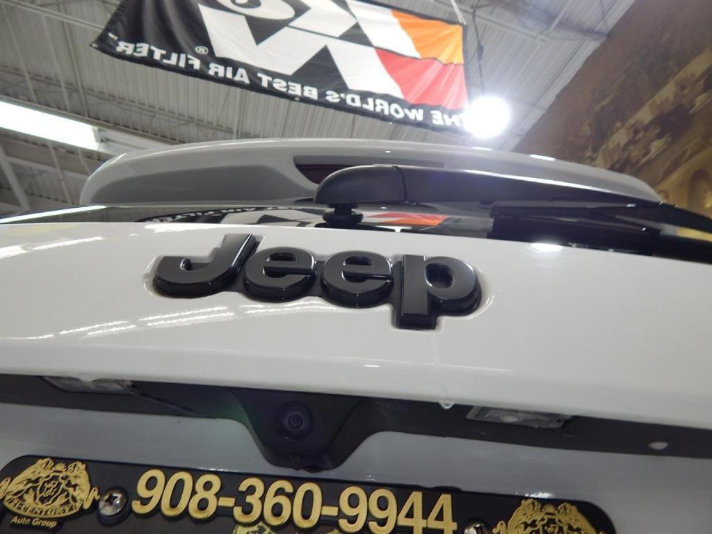 used 2019 Jeep Grand Cherokee car, priced at $39,985