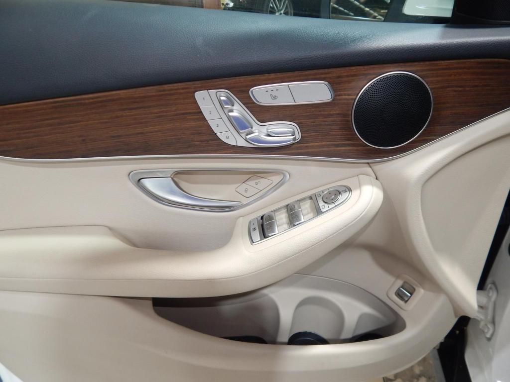 used 2022 Mercedes-Benz GLC 300 car, priced at $26,895