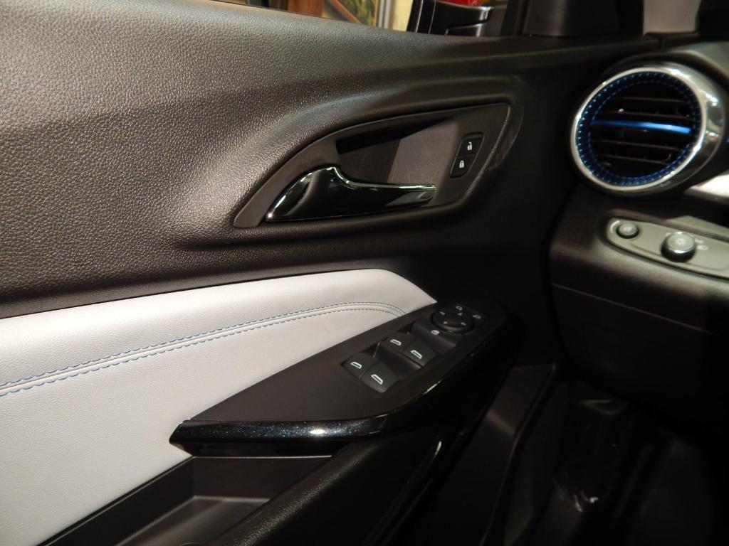 used 2025 Chevrolet Trax car, priced at $18,644