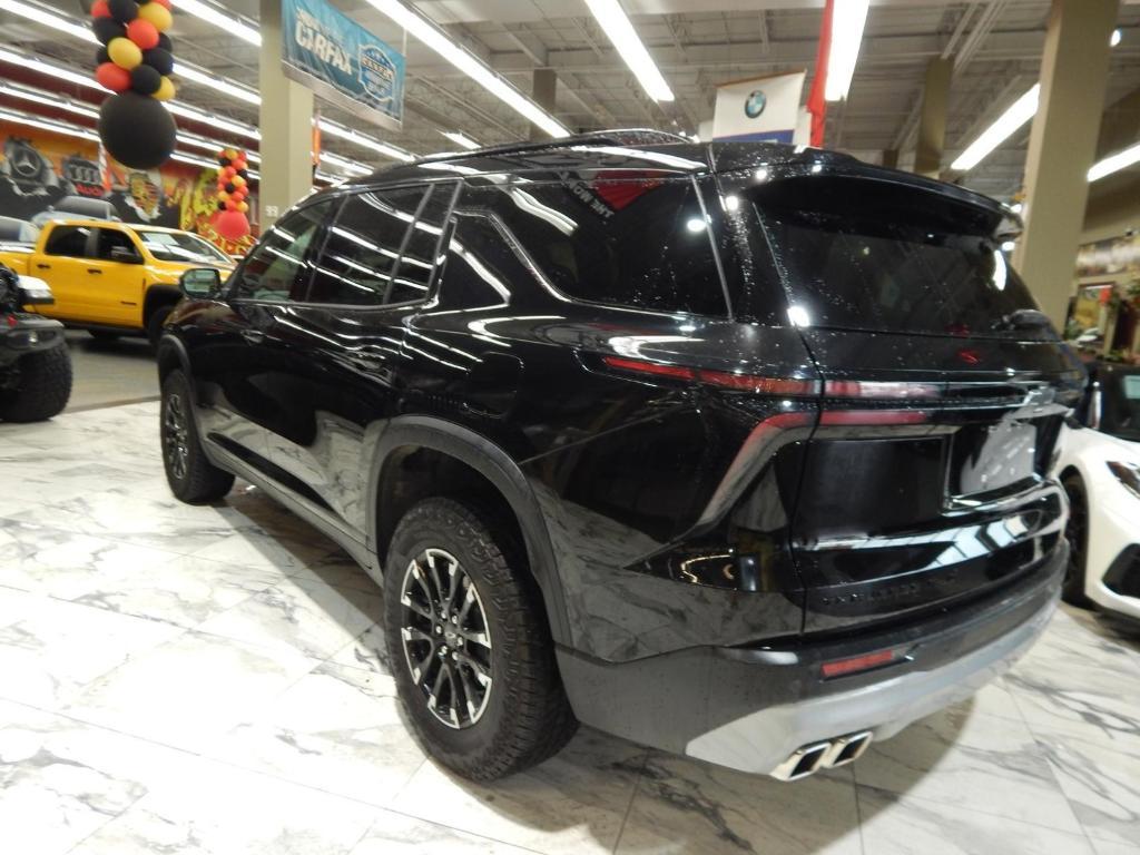 used 2024 Chevrolet Traverse car, priced at $49,895