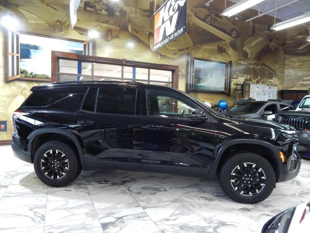 used 2024 Chevrolet Traverse car, priced at $49,895
