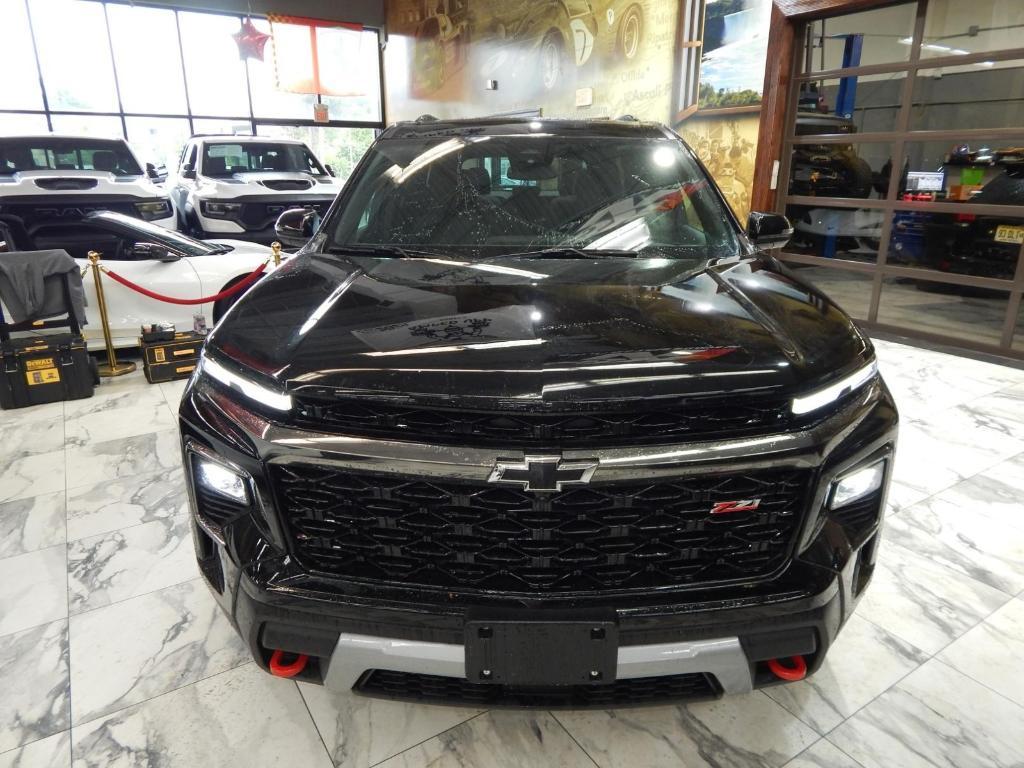 used 2024 Chevrolet Traverse car, priced at $49,895