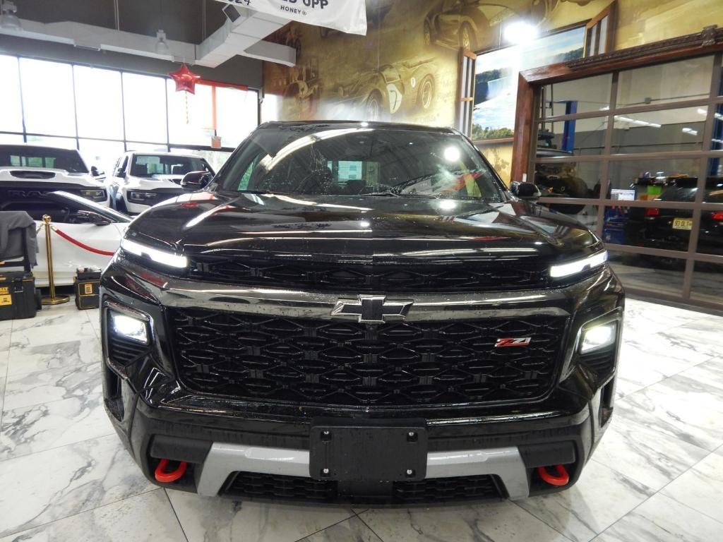 used 2024 Chevrolet Traverse car, priced at $49,895