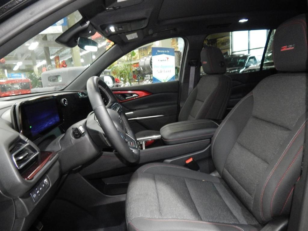 used 2024 Chevrolet Traverse car, priced at $49,895