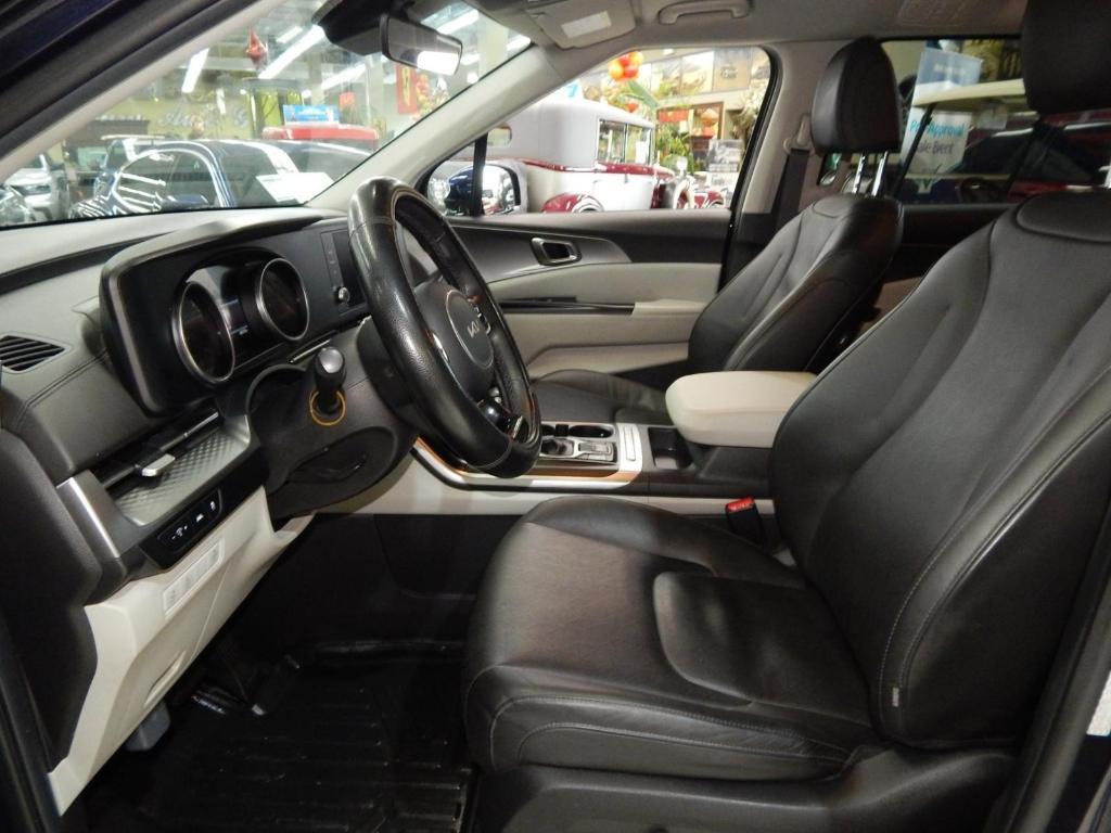 used 2022 Kia Carnival car, priced at $24,898