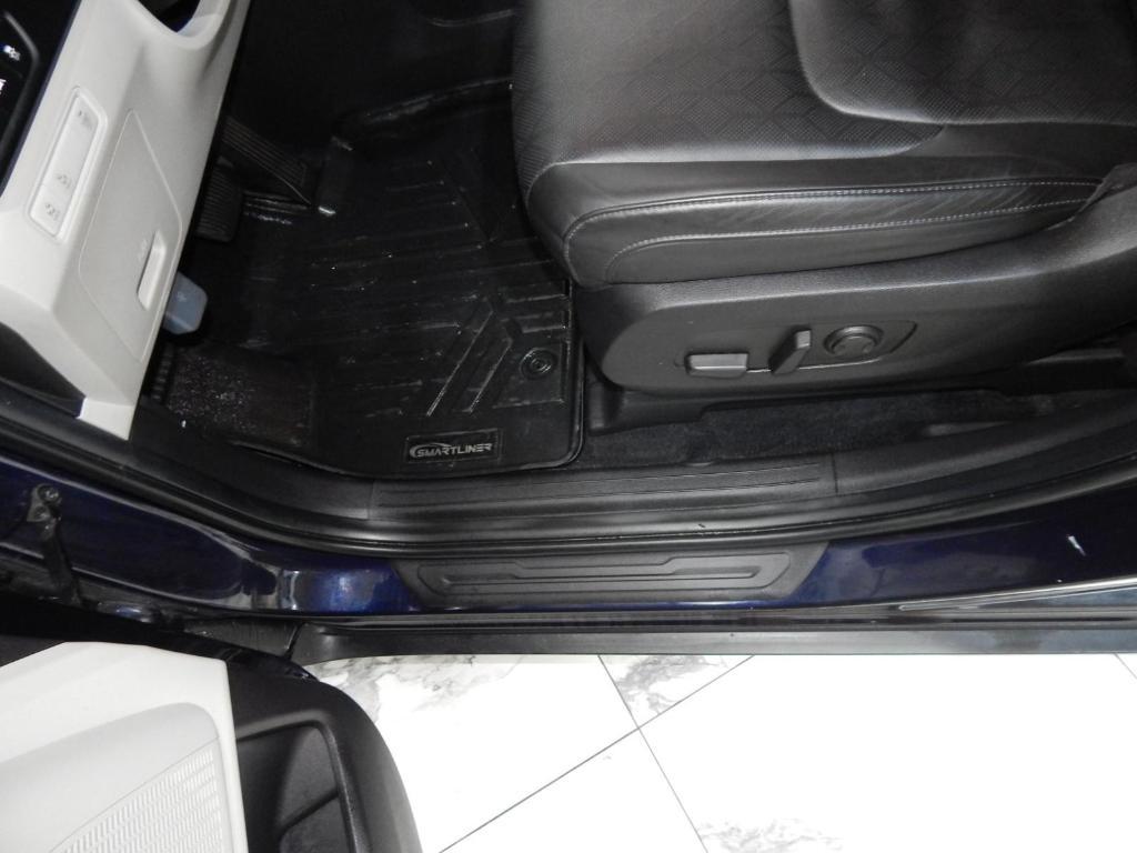 used 2022 Kia Carnival car, priced at $24,898