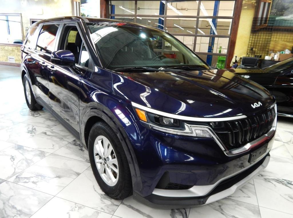 used 2022 Kia Carnival car, priced at $24,898