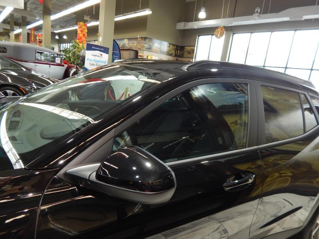 used 2025 Chevrolet Trax car, priced at $22,495