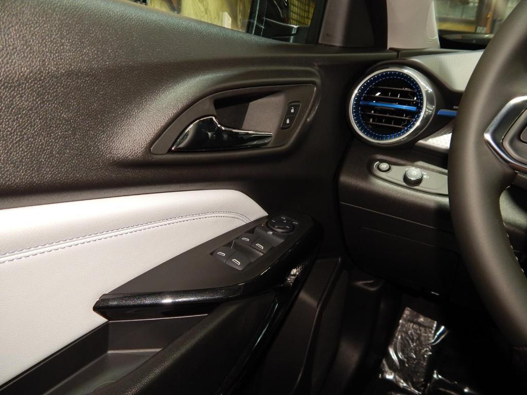 used 2025 Chevrolet Trax car, priced at $22,495