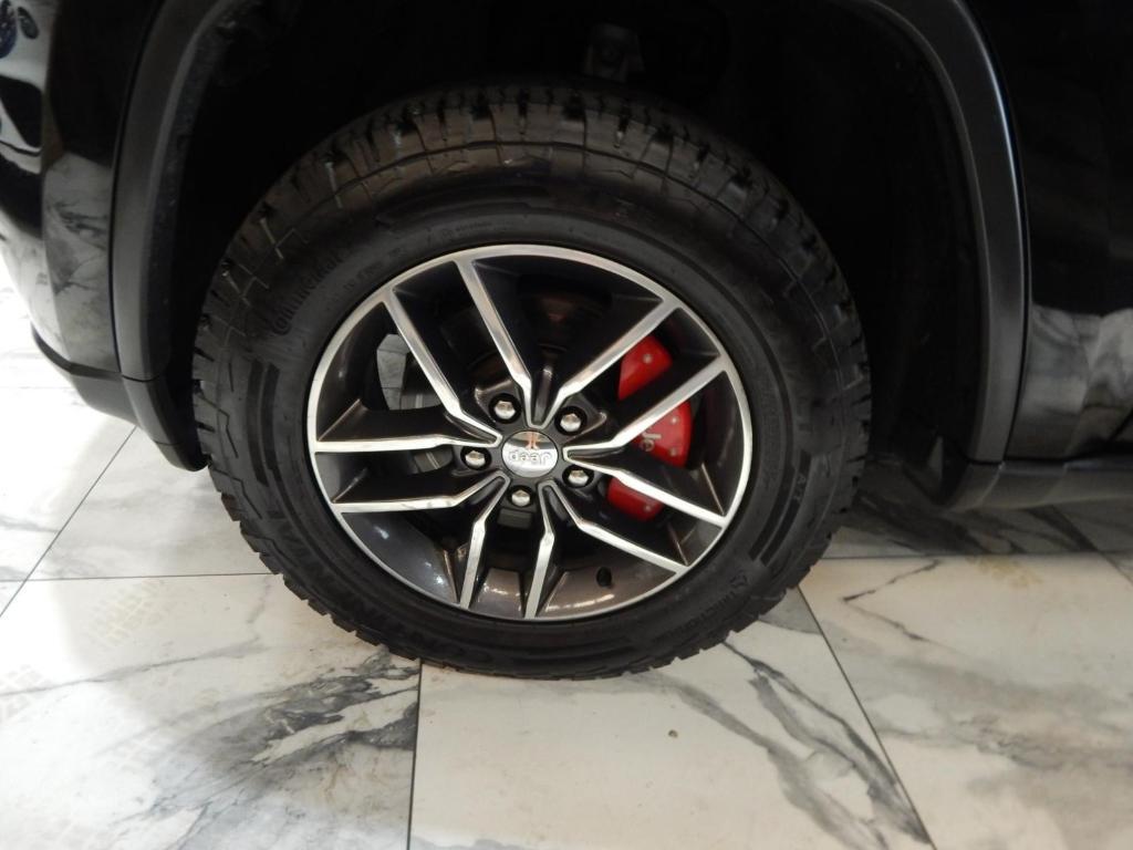 used 2017 Jeep Grand Cherokee car, priced at $12,995