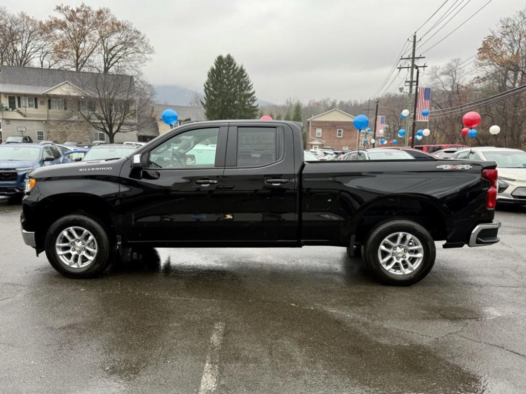 used 2025 Chevrolet Silverado 1500 car, priced at $43,995